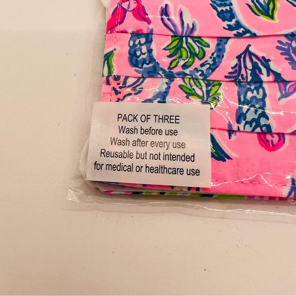 NWT Lilly Pulitzer Three Pack Face Masks Lilly’s Favorite Rainbow Pack - Picture 4 of 7
